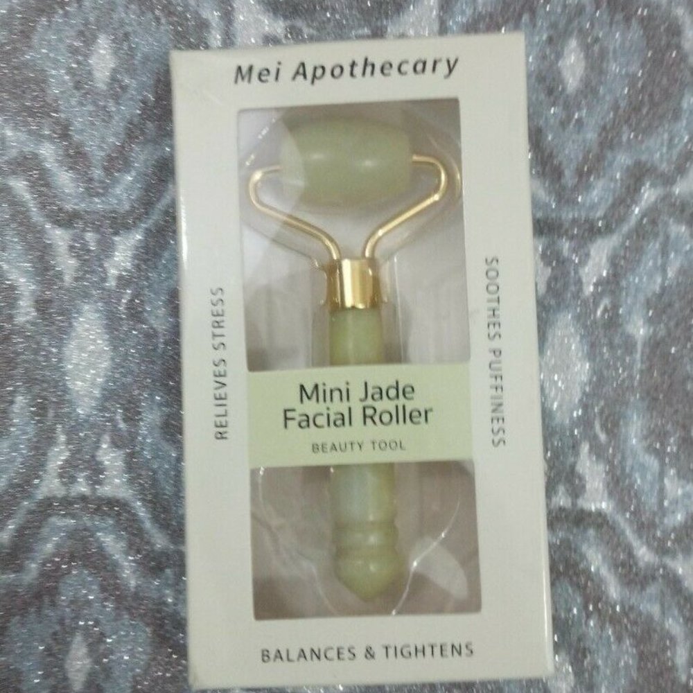 Mei Apothecary Mini Jade Facial Roller Beauty Tool